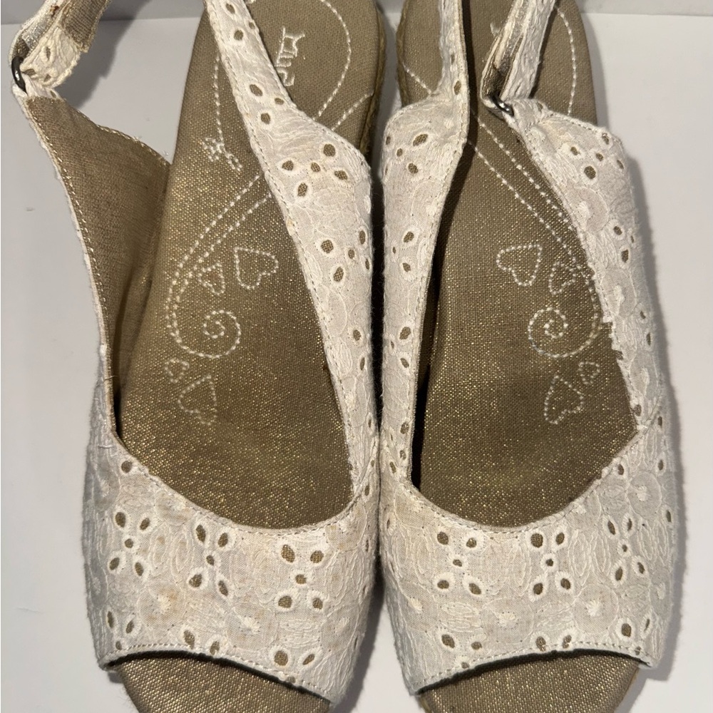 MUDD WHITE WOVEN PLATFORM SANDALS MAVEN WOMEN'S SZ 9.5 M HOOK & LOOP BACK